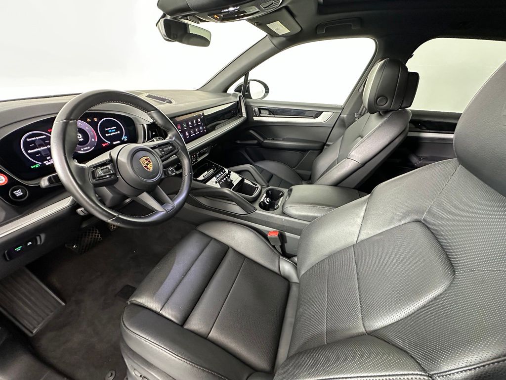 Thumbnail: 2024 Porsche Cayenne - 4
