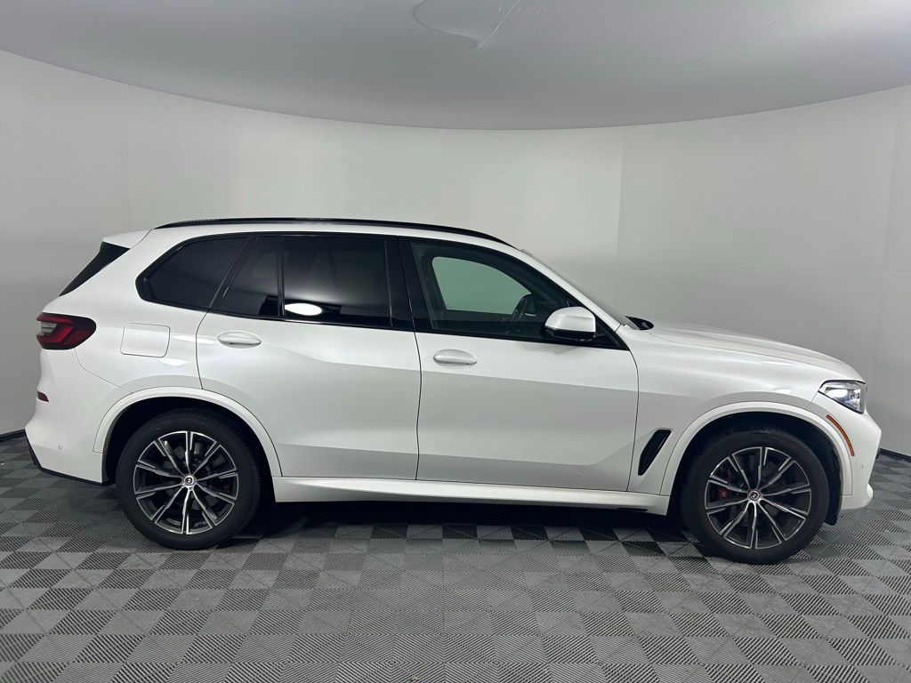 Thumbnail: 2023 BMW X5 - 4