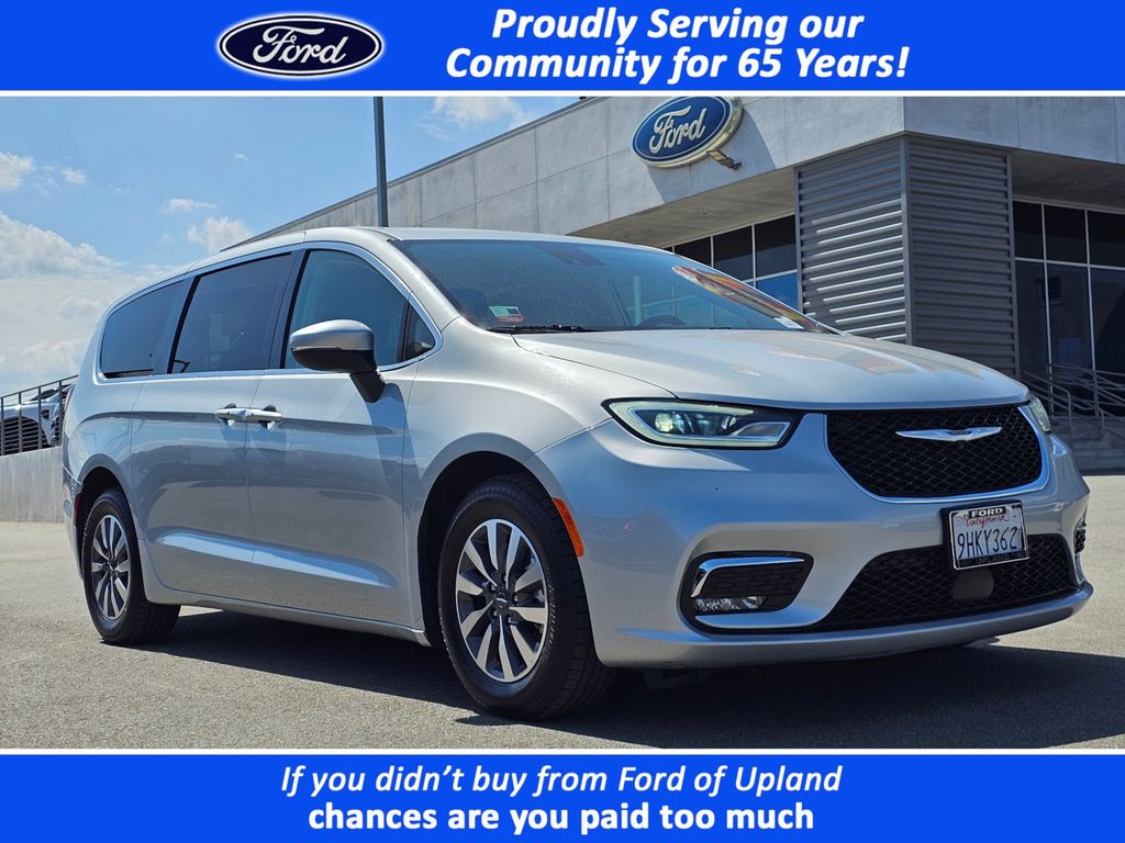 Silver Mist Clearcoat 2023 Chrysler Pacifica Hybrid Touring L FWD Minivan Front-Wheel Drive Continuously Variable Transmission