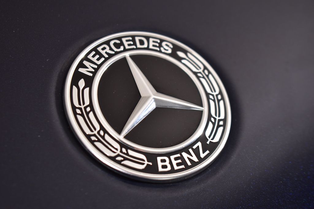 Thumbnail: 2022 Mercedes-Benz GLC - 10