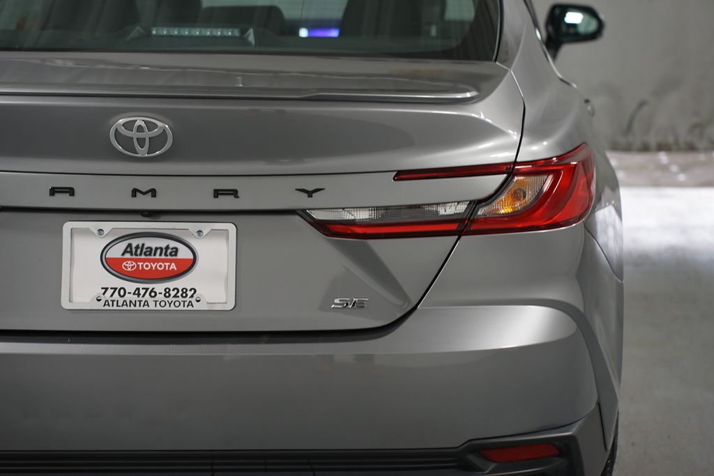 Thumbnail: 2025 Toyota Camry - 10