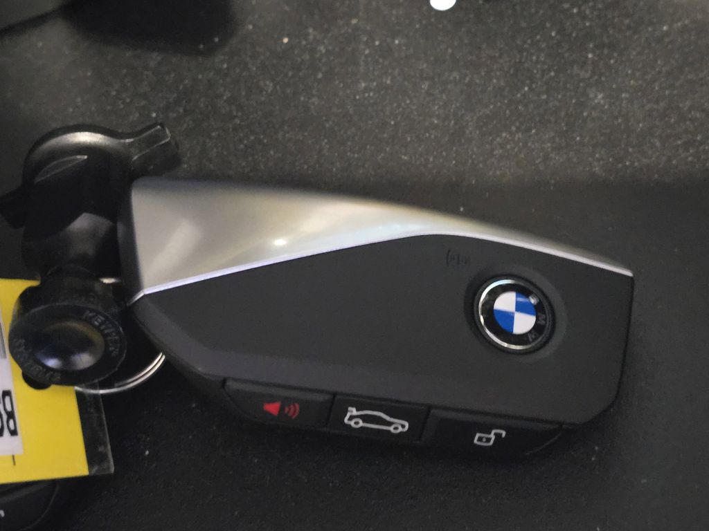 Used 2026 White BMW sDrive40i image 26