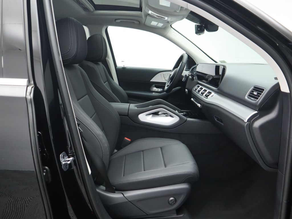 Thumbnail: 2025 Mercedes-Benz GLE - 22