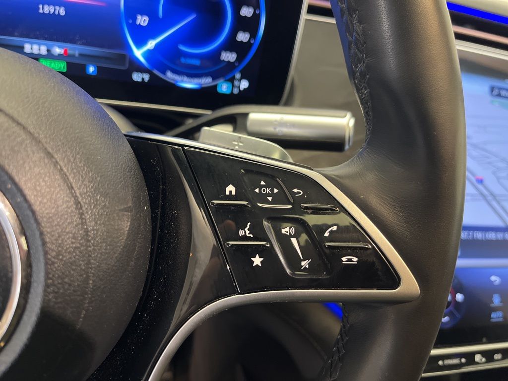 Thumbnail: 2023 Mercedes-Benz EQS - 16