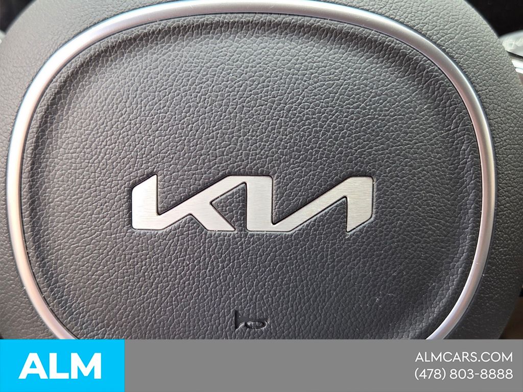 Used 2025 Red Kia LXS image 23