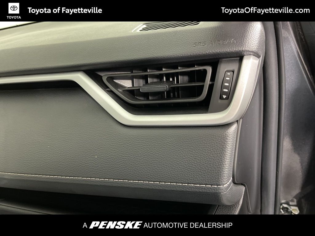 2023 Toyota RAV4 XLE 10