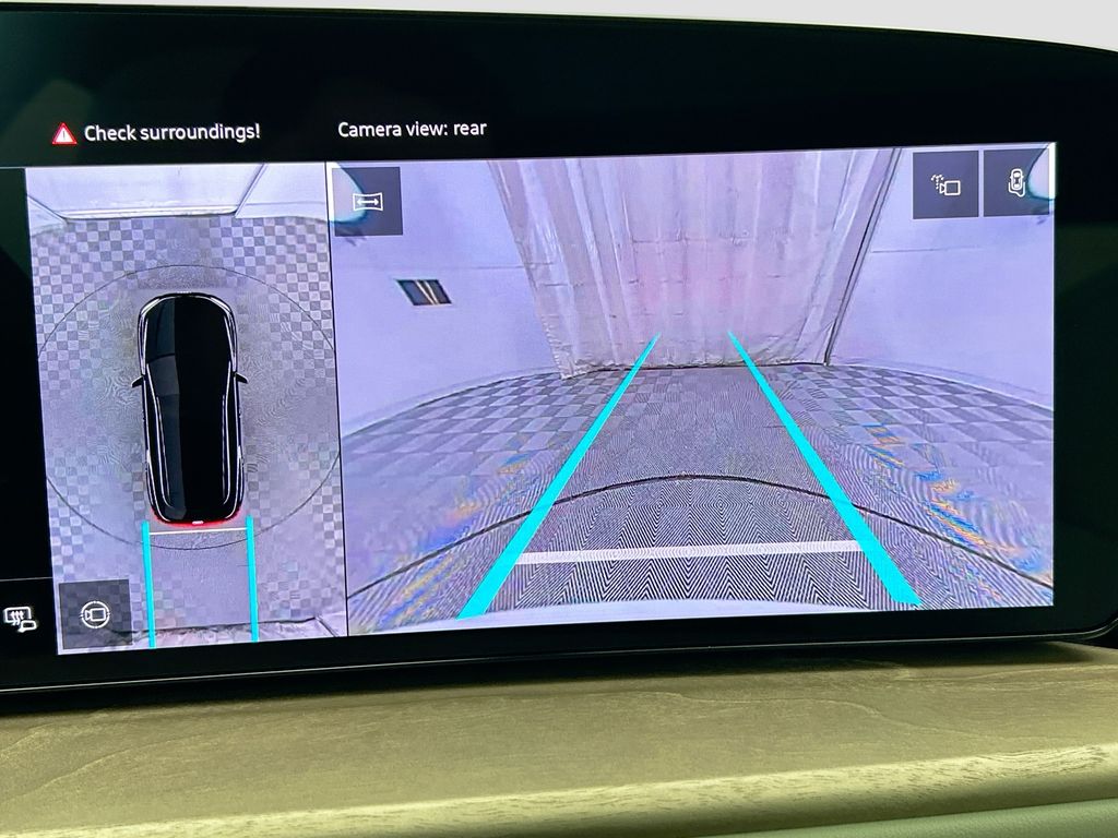 Thumbnail: 2025 Audi Q5 - 16