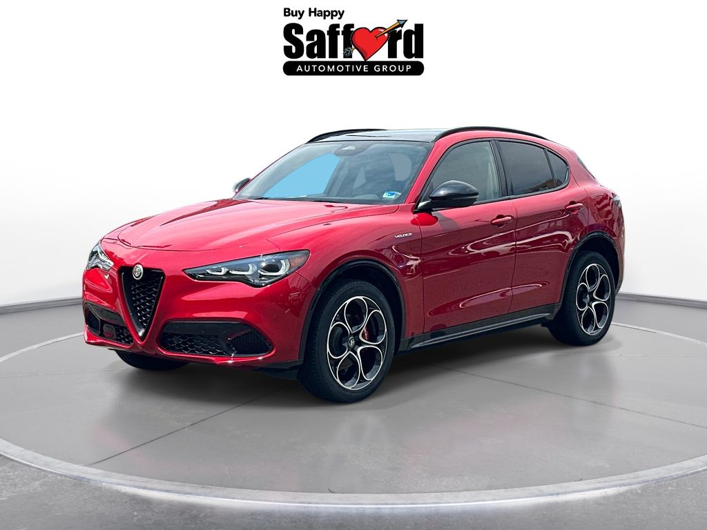 2026 Alfa Romeo Stelvio Base