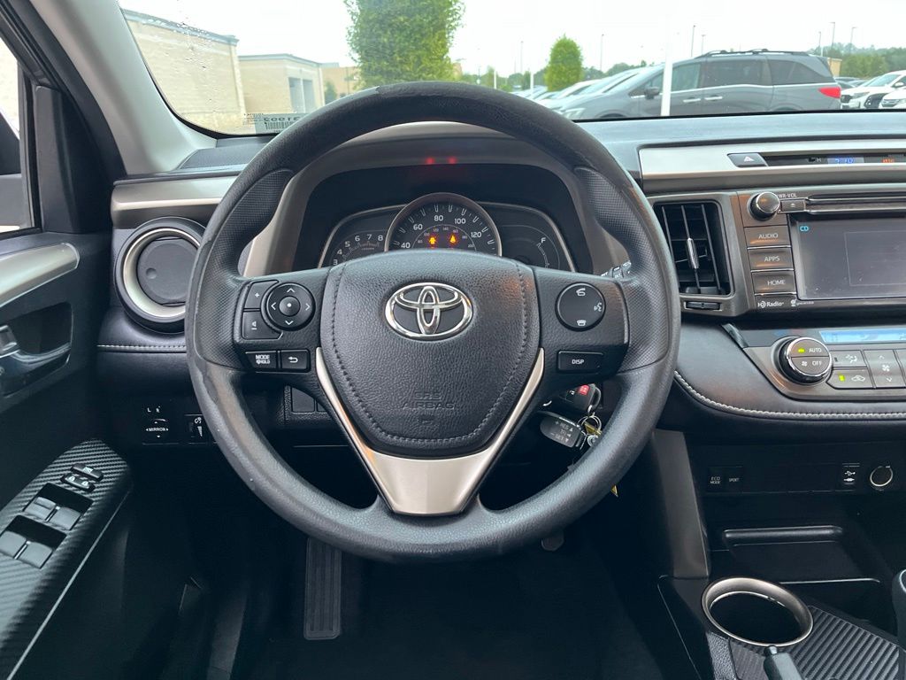 Thumbnail: 2015 Toyota RAV4 - 17
