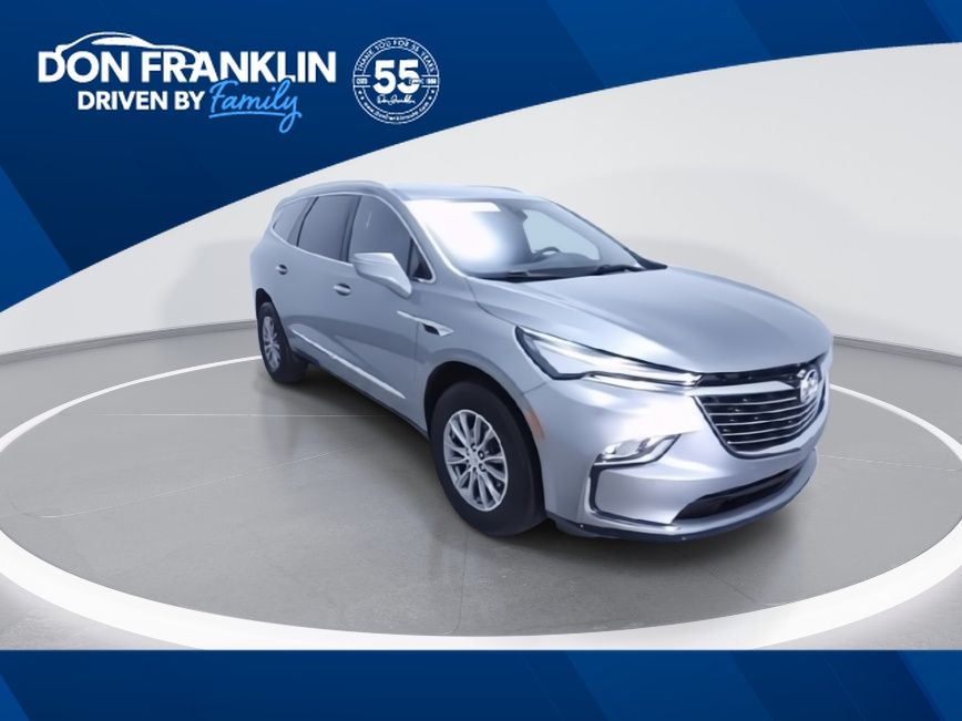 2023 Buick Enclave Essence's photo