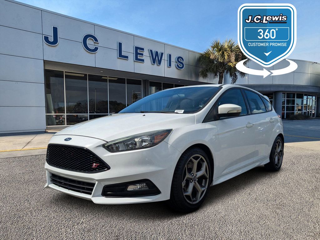 2018 Ford Focus ST 