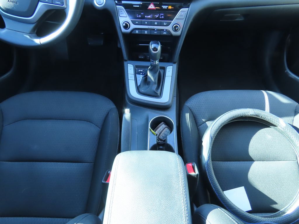 Thumbnail: 2017 Hyundai Elantra - 9