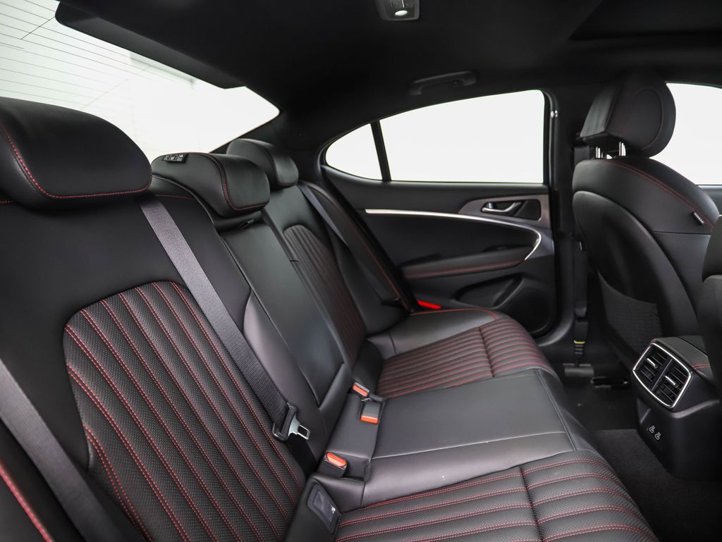 Thumbnail: 2025 Genesis G70 - 26