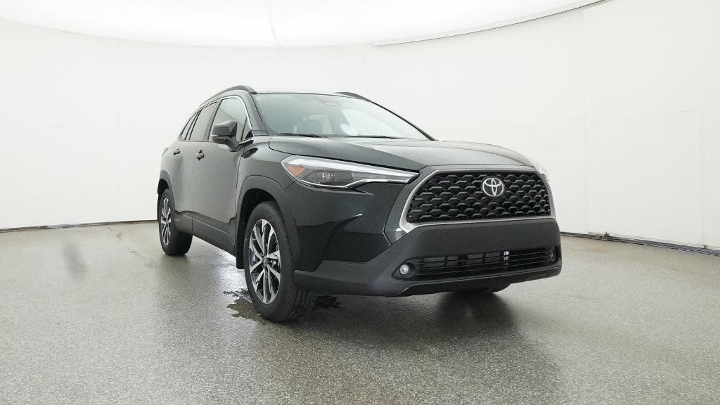 2025 Toyota Corolla Cross XLE 26