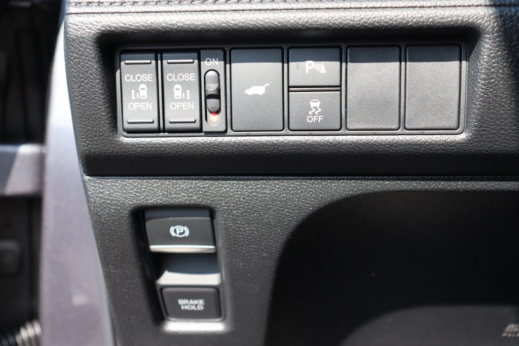 Thumbnail: 2026 Honda Odyssey - 31