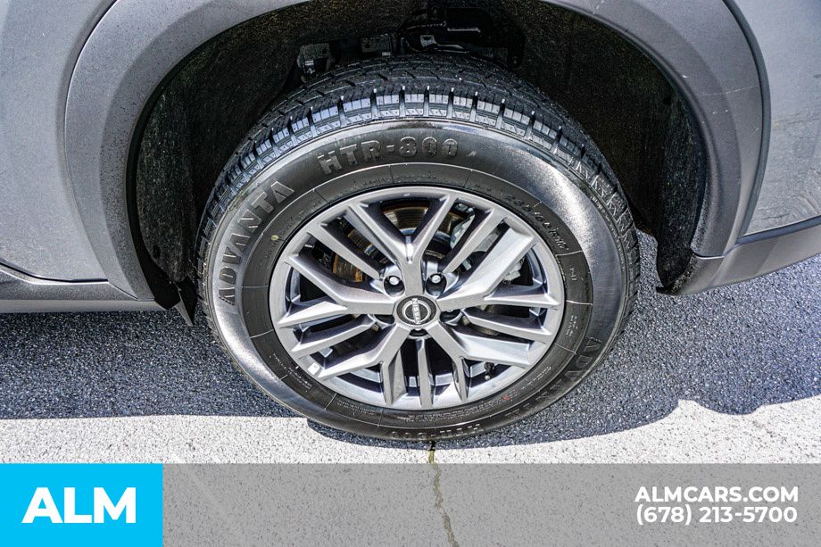 Used 2024 Gray Nissan S image 17