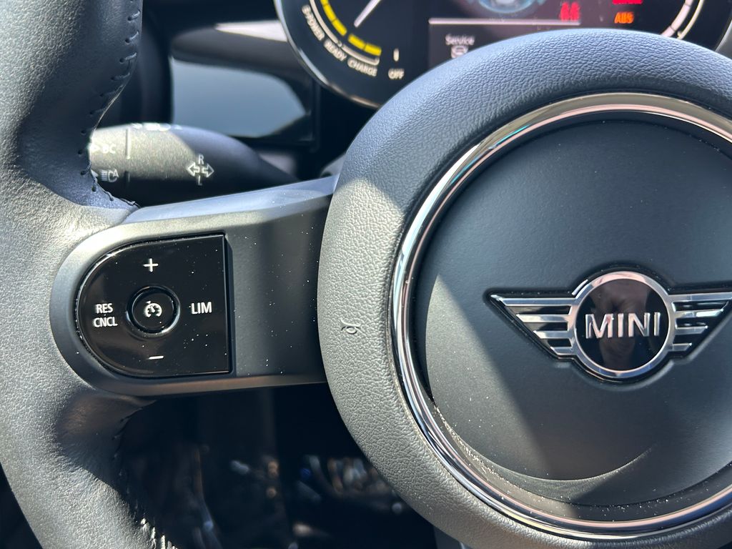 2022 MINI Cooper SE 18