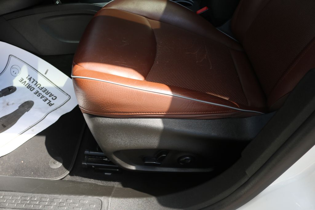 Used 2019 White FIAT Trekking Plus image 14