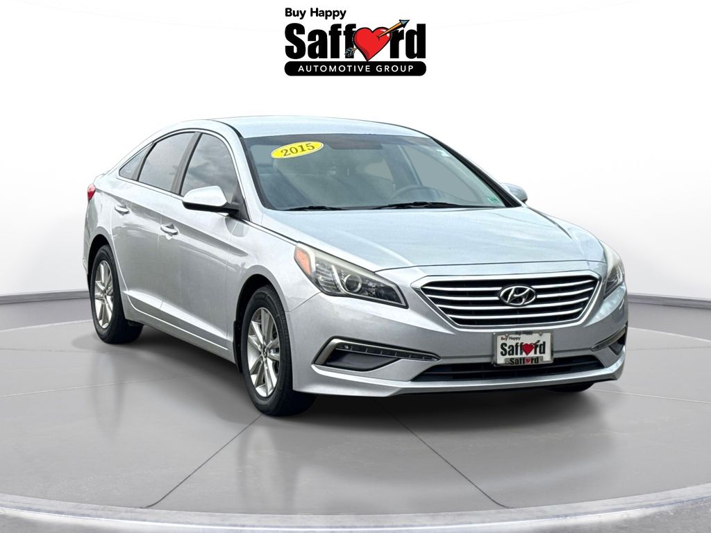 Used 2015 Silver Hyundai SE image 9