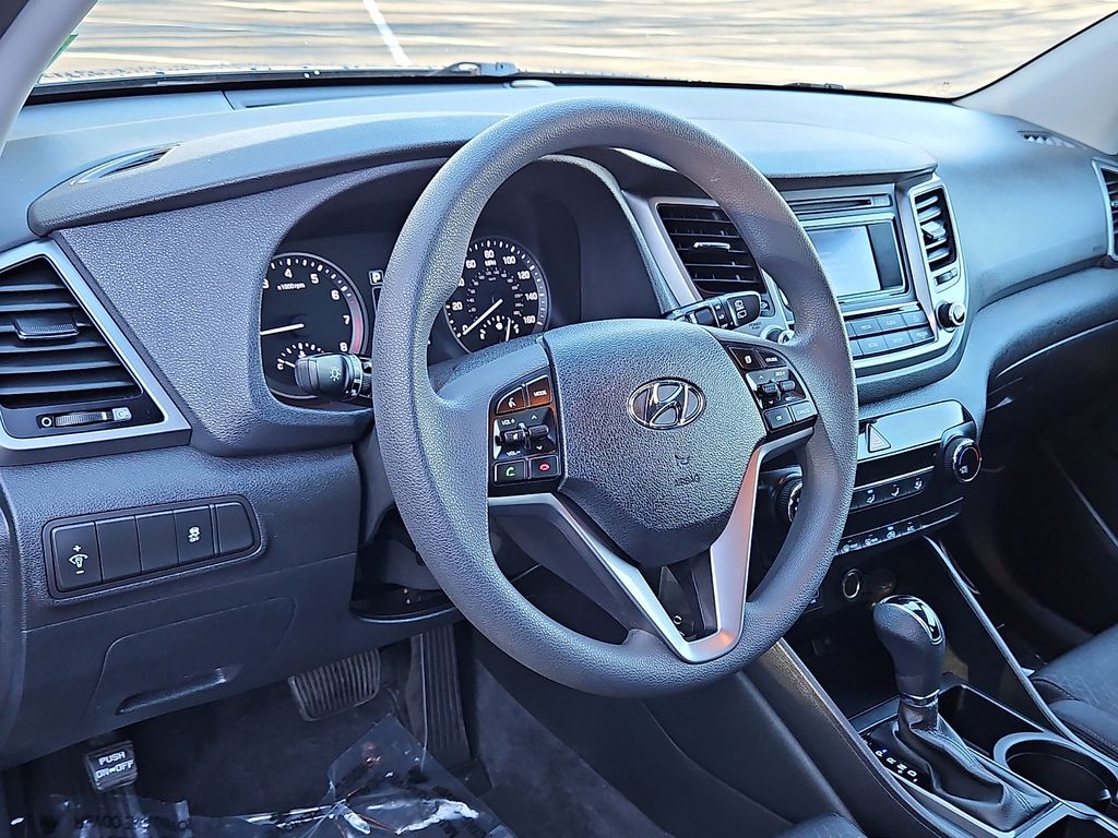 Thumbnail: 2016 Hyundai Tucson - 26