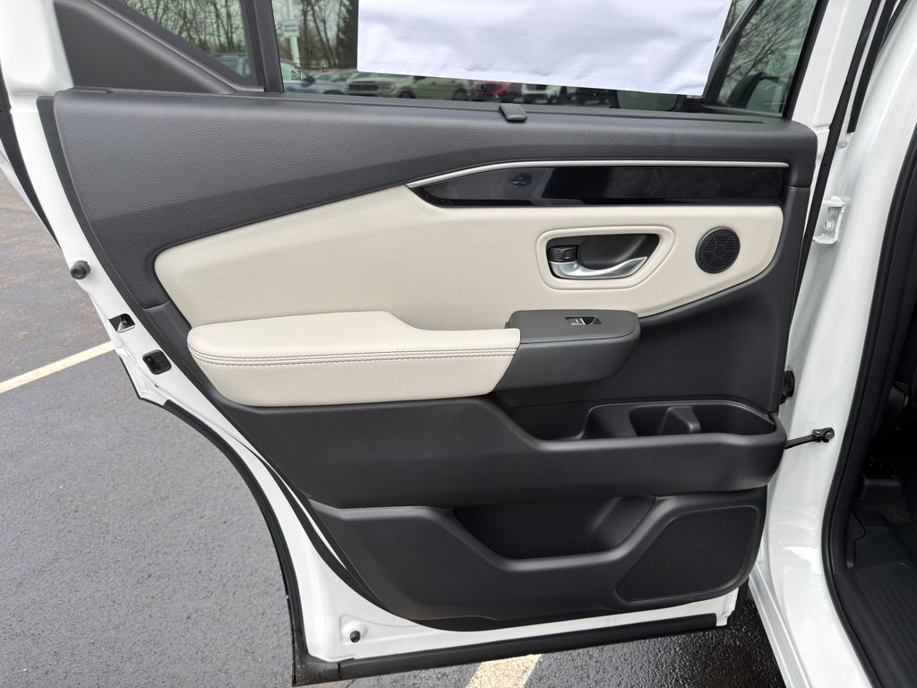 Thumbnail: 2026 Honda Pilot - 20