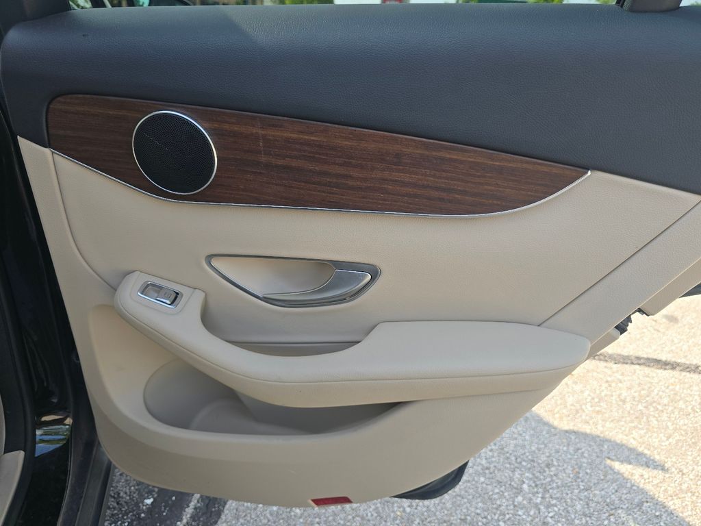 Certified Used 2022 Black Mercedes-Benz GLC 300 image 24