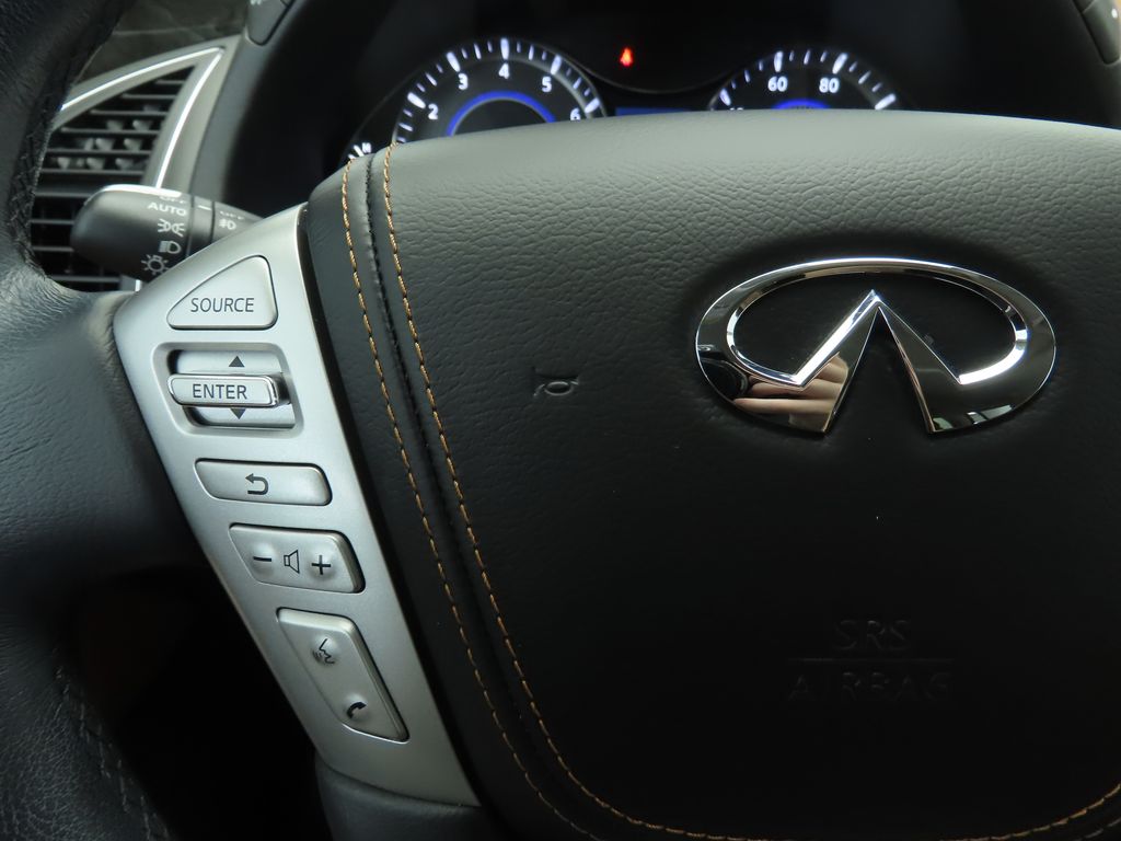 2019 INFINITI QX80 Luxe 11