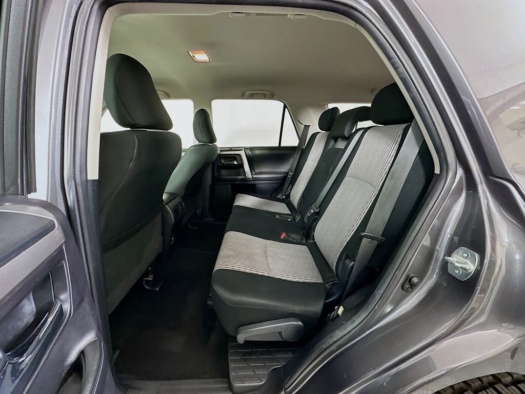 Thumbnail: 2015 Toyota 4Runner - 24