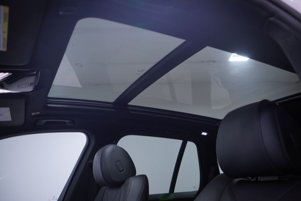 Thumbnail: 2023 BMW X5 - 8