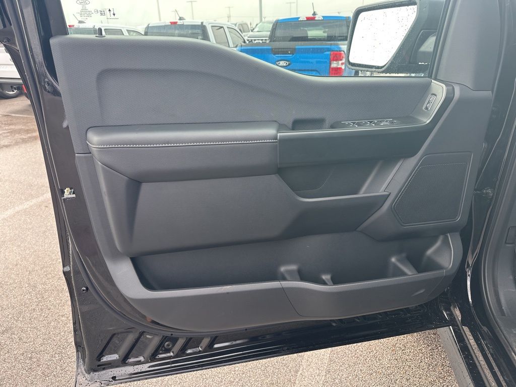 2025 Ford F-150 STX - 9