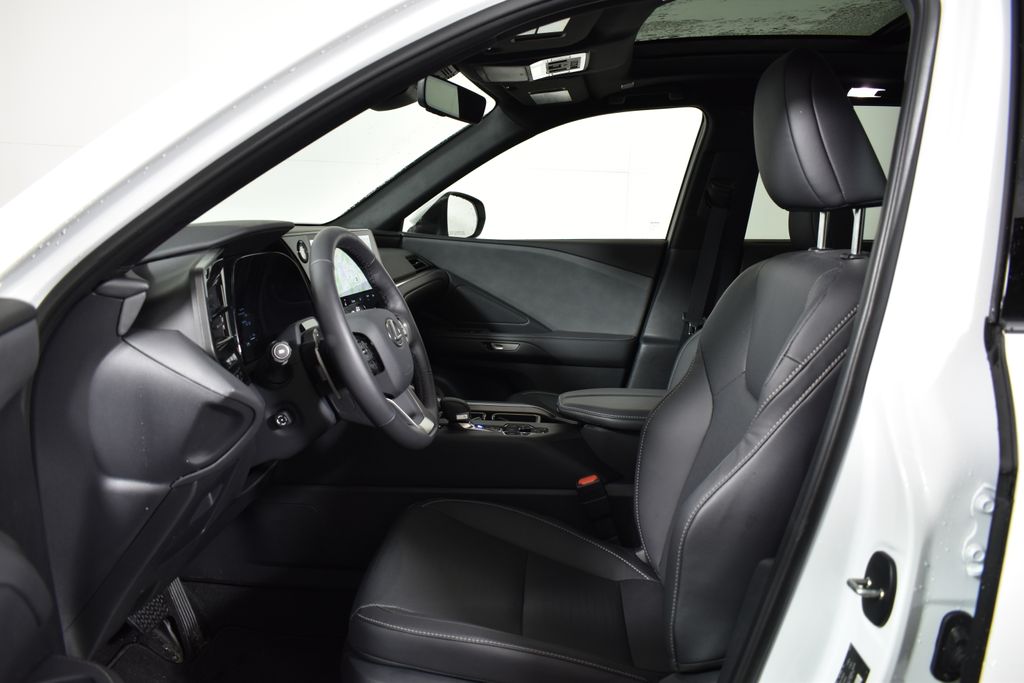 Thumbnail: 2026 Lexus TX - 3