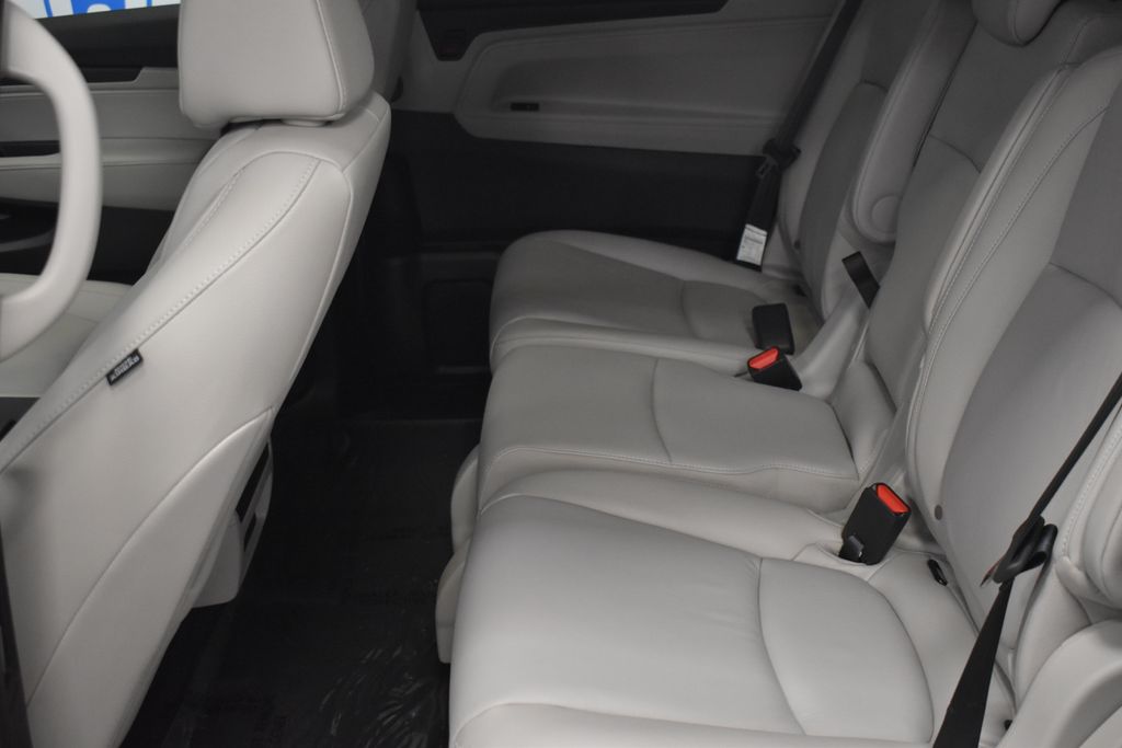 Thumbnail: 2026 Honda Odyssey - 21