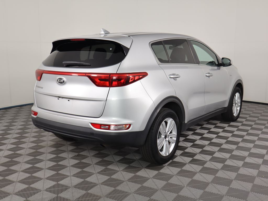 Thumbnail: 2017 Kia Sportage - 5