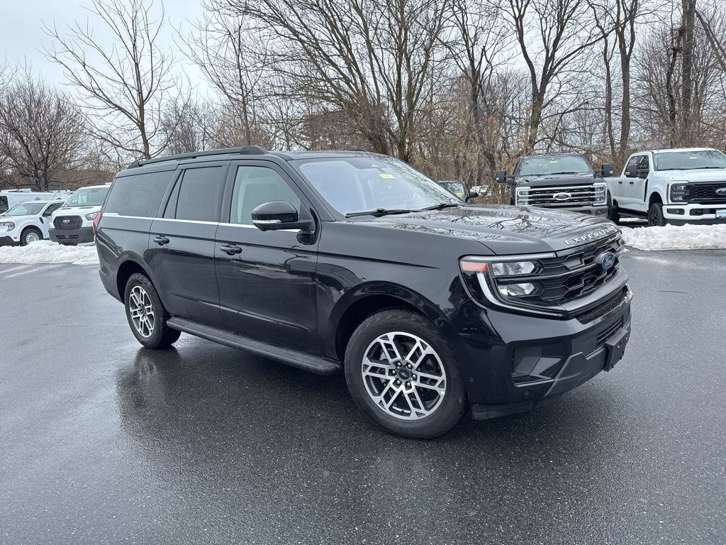 2025 Ford Expedition MAX Active 4WD