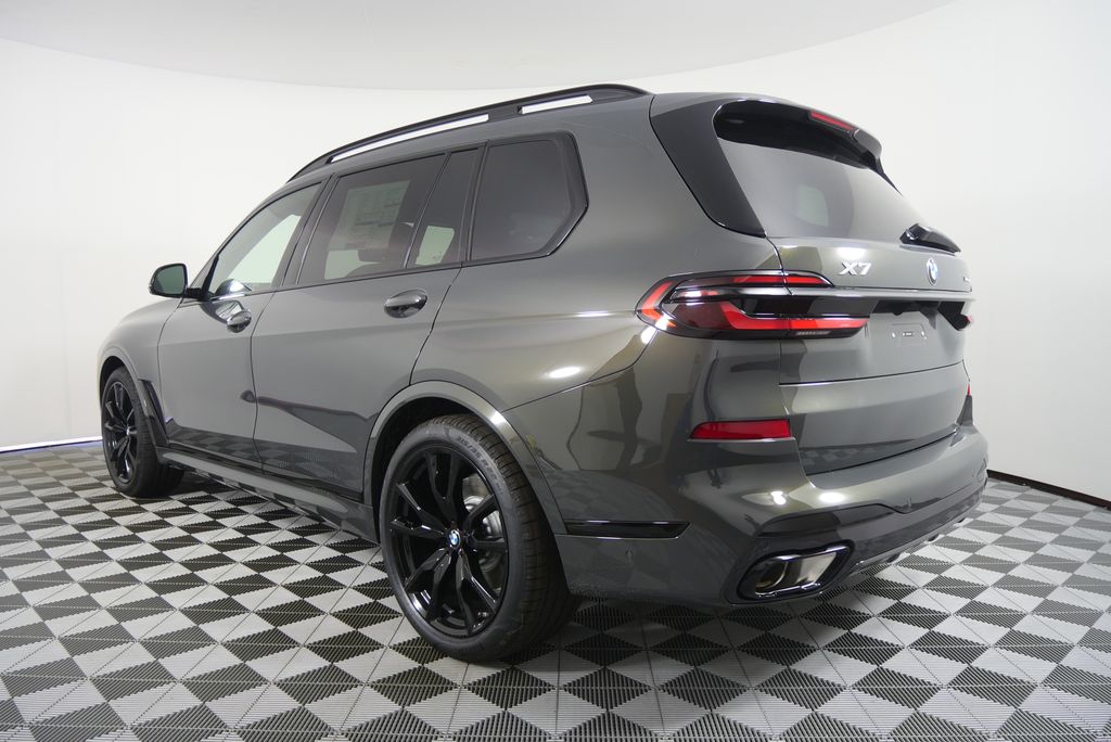 Thumbnail: 2027 BMW X7 - 5