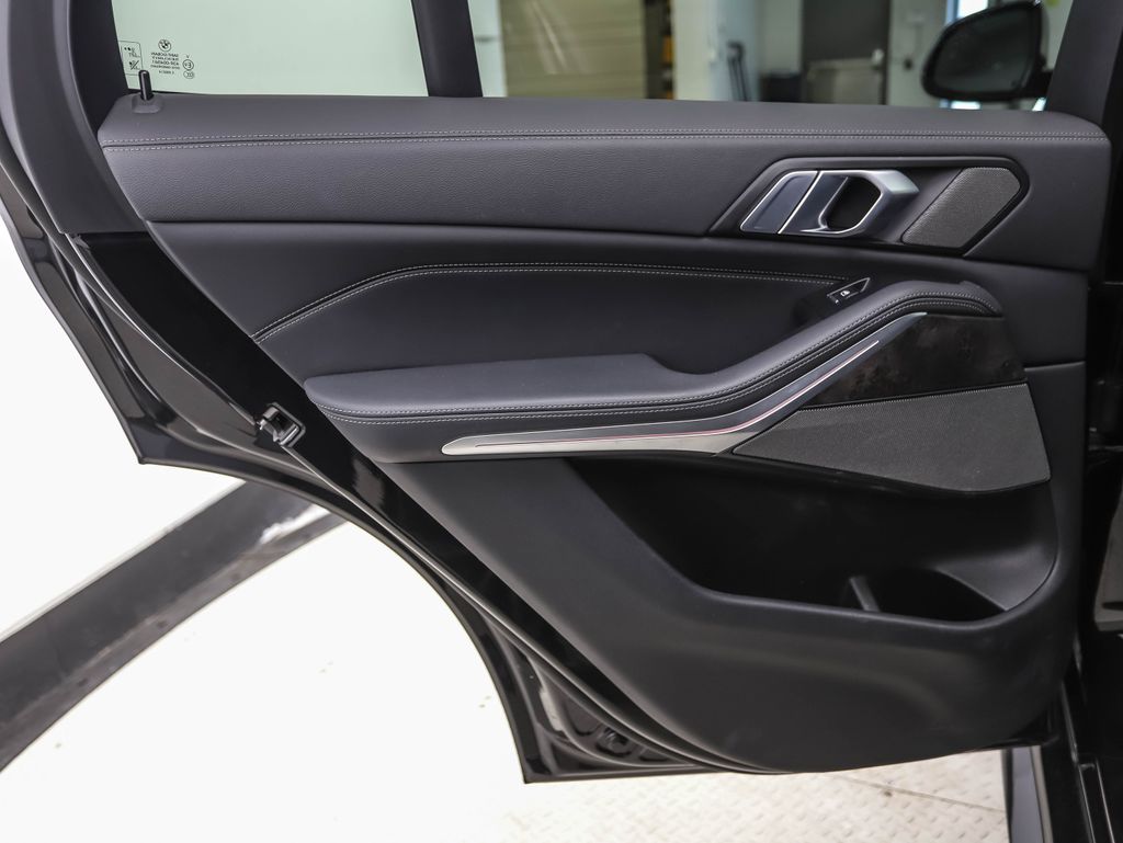 Thumbnail: 2023 BMW X5 - 20