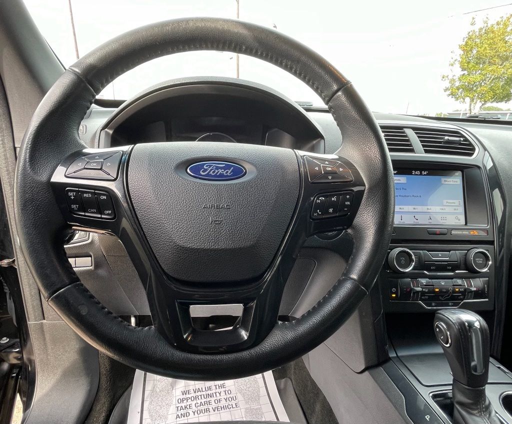 2018 Ford Explorer XLT Black at Autostrade