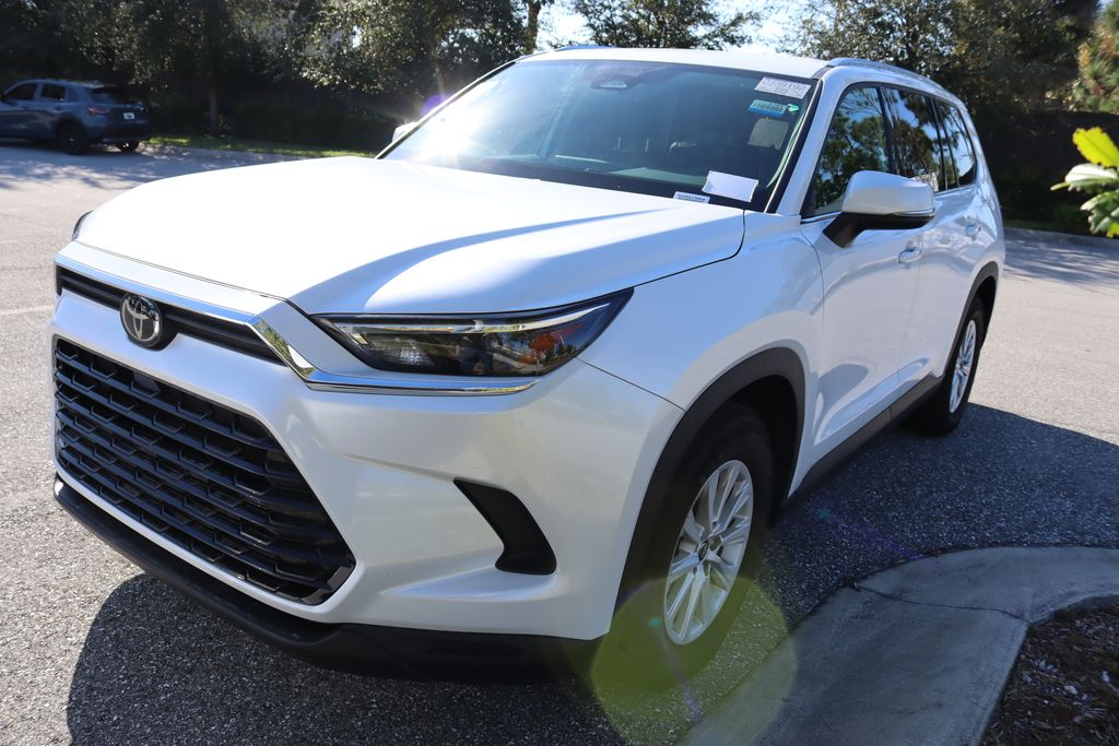 Thumbnail: 2025 Toyota Grand Highlander - 2