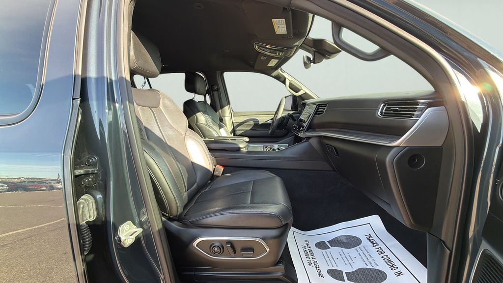 2024 Wagoneer L Wagoneer L