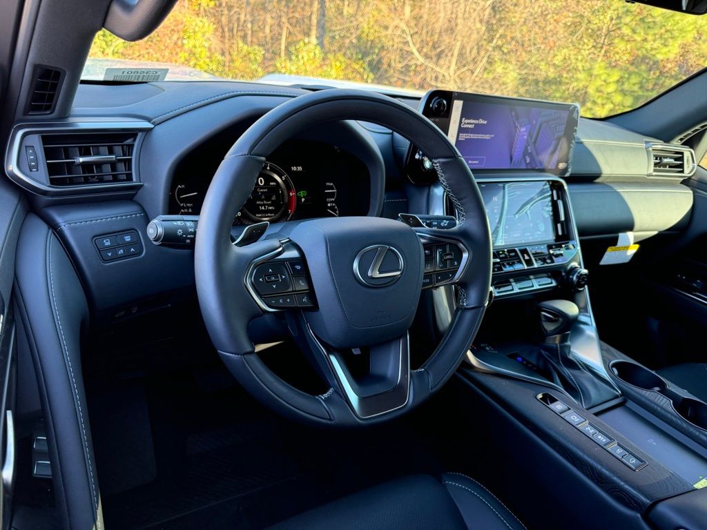 2024 Lexus LX 600 Luxury 3