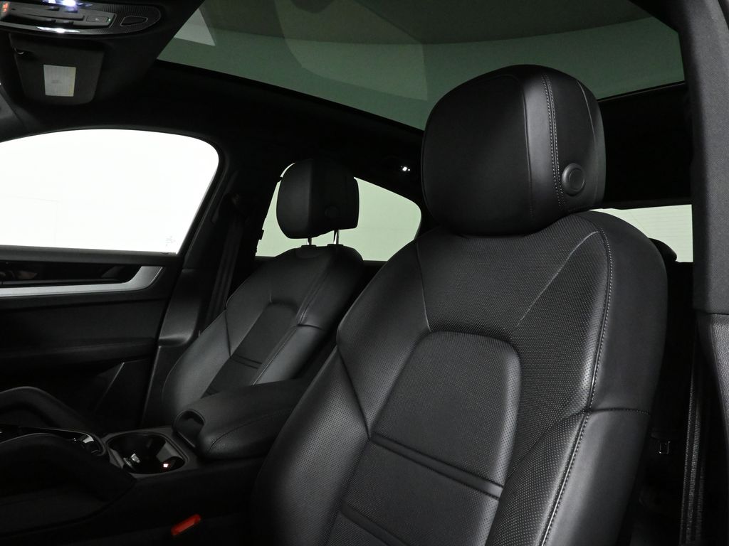 Thumbnail: 2024 Porsche  - 15