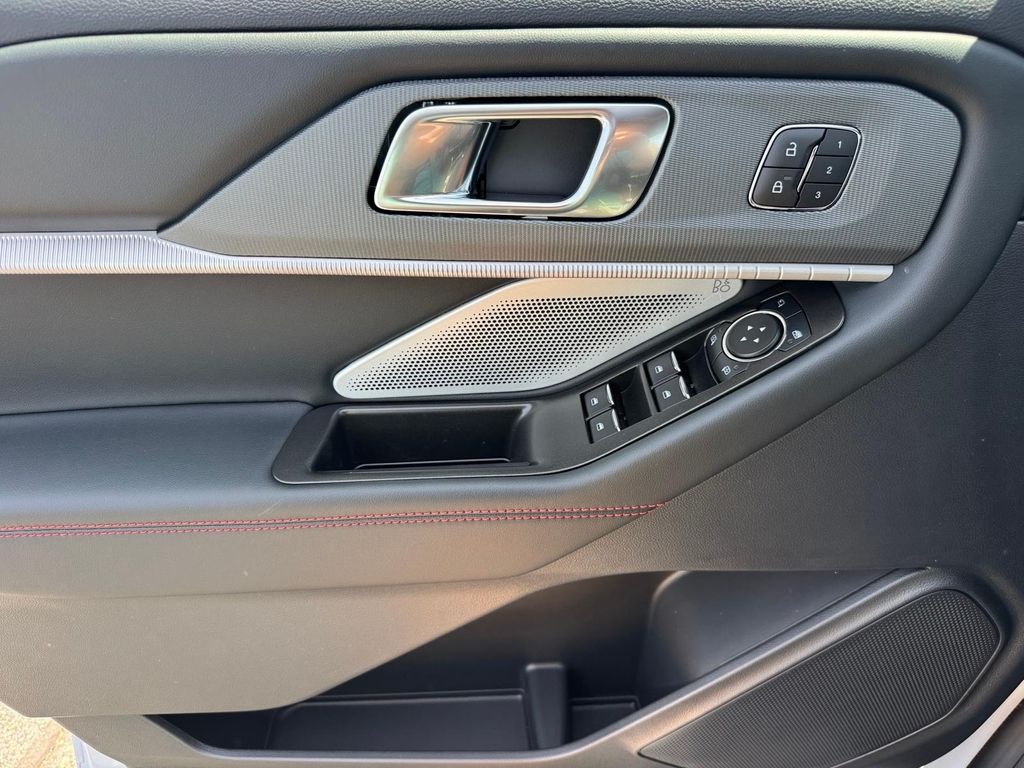 New 2026 Space White Metallic Ford ST image 17