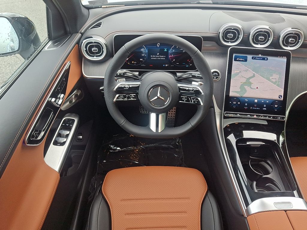 Thumbnail: 2026 Mercedes-Benz GLC - 8