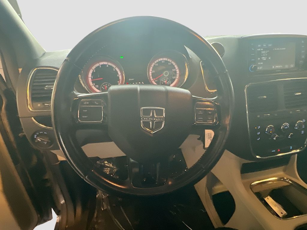 Used 2019 Gray Dodge SXT image 11