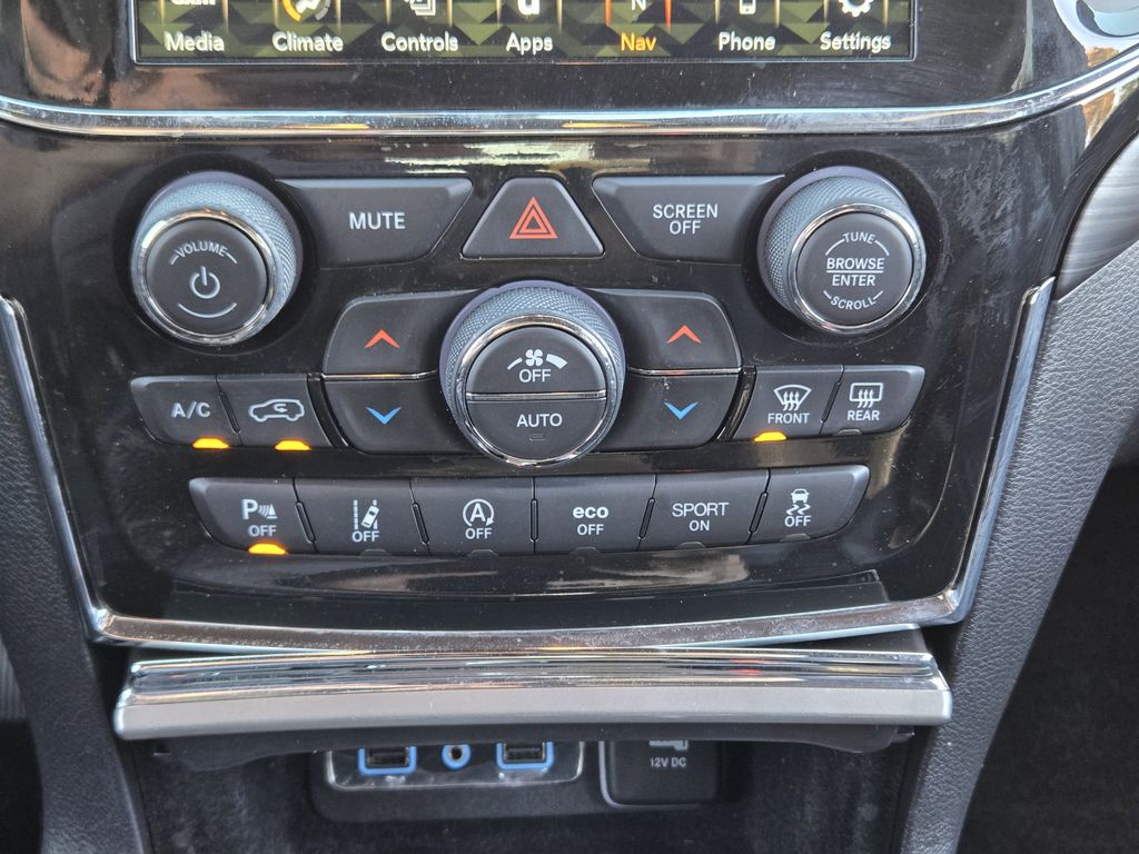 used 2021 Jeep Grand Cherokee car, priced at $18,481