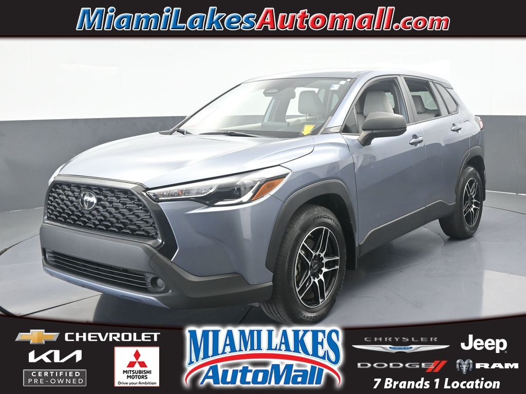 2023 Toyota Corolla Cross L's photo