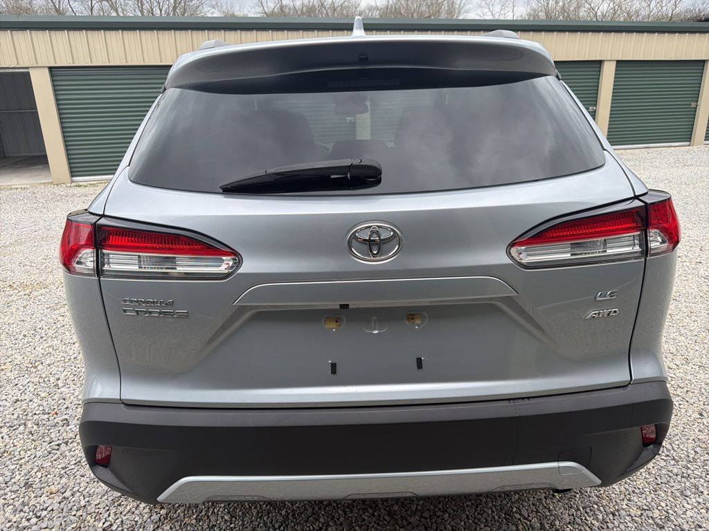 View vehicle photo 5