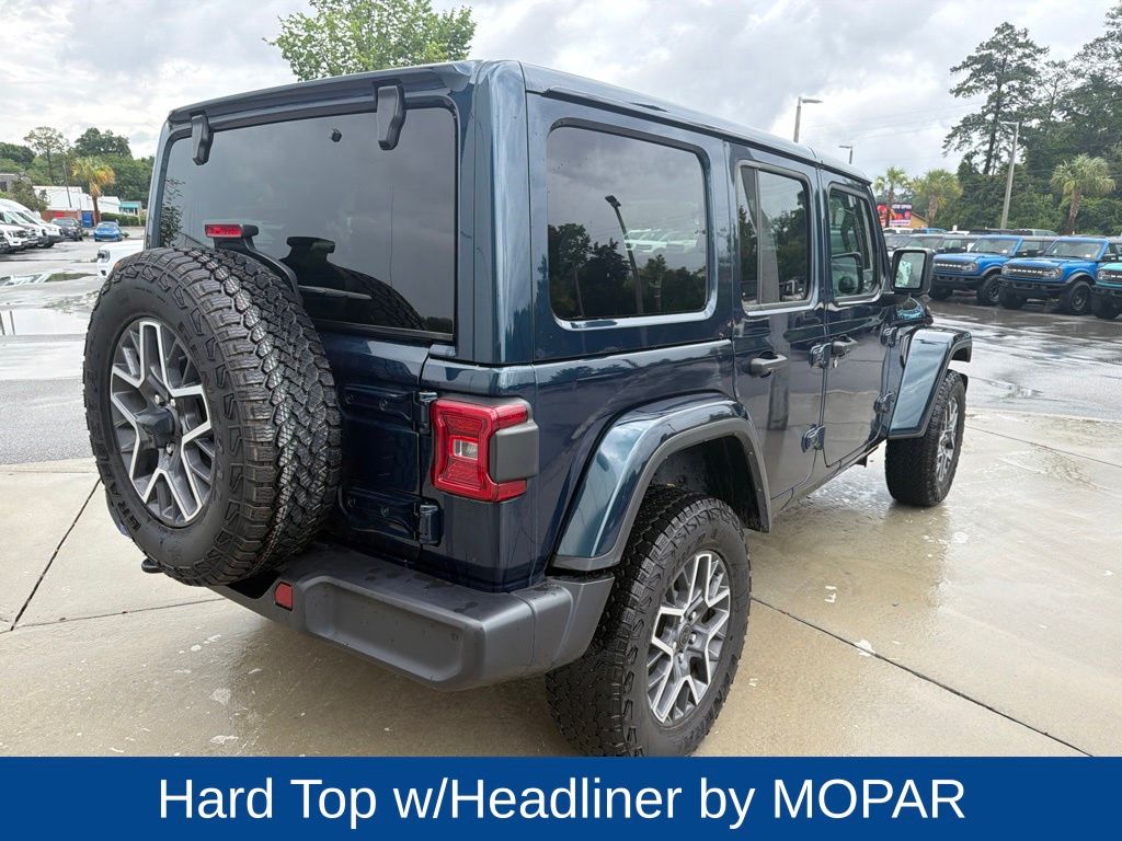 2025 Jeep Wrangler 4-Door Sahara 4x4