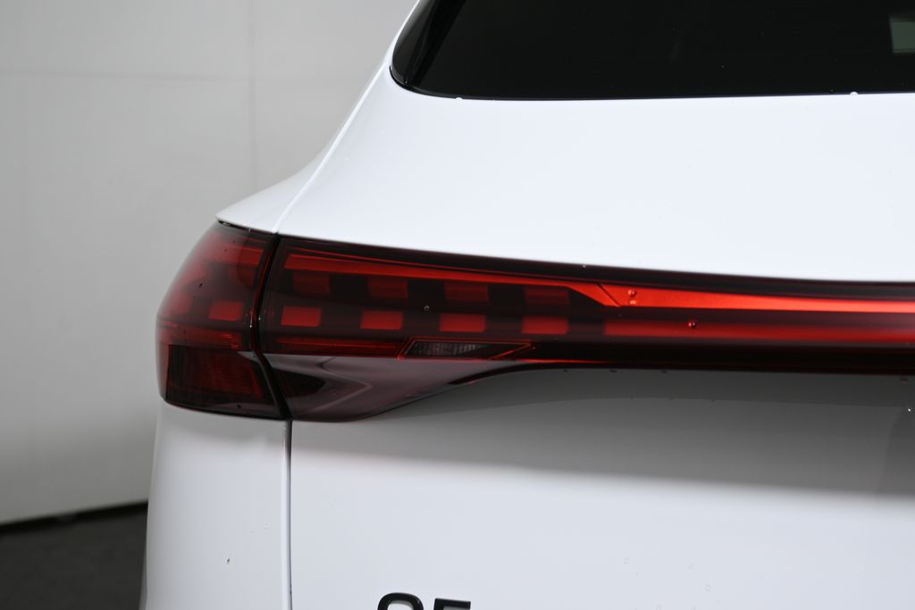 Thumbnail: 2025 Audi Q5 - 12