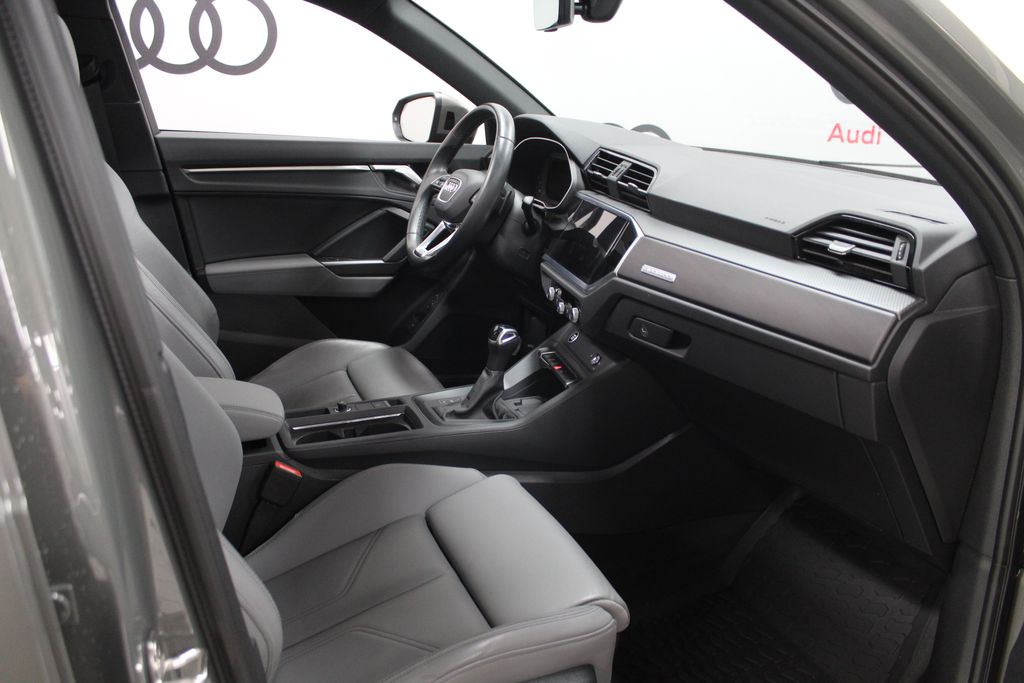 Thumbnail: 2024 Audi Q3 - 26